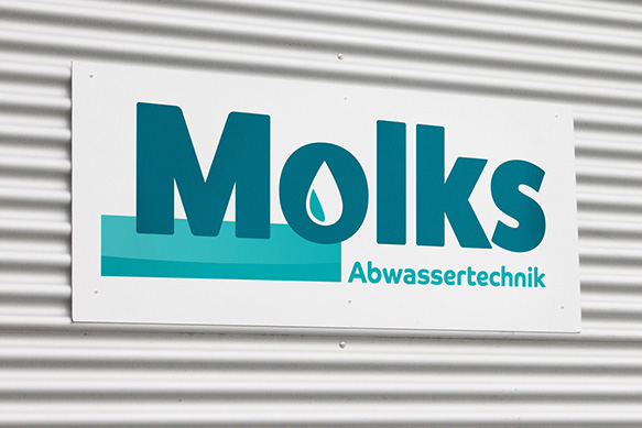 Das Firmenschild der Firma Molks in Kamen